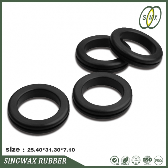 Construction machinery hydraulic seal performance strain
