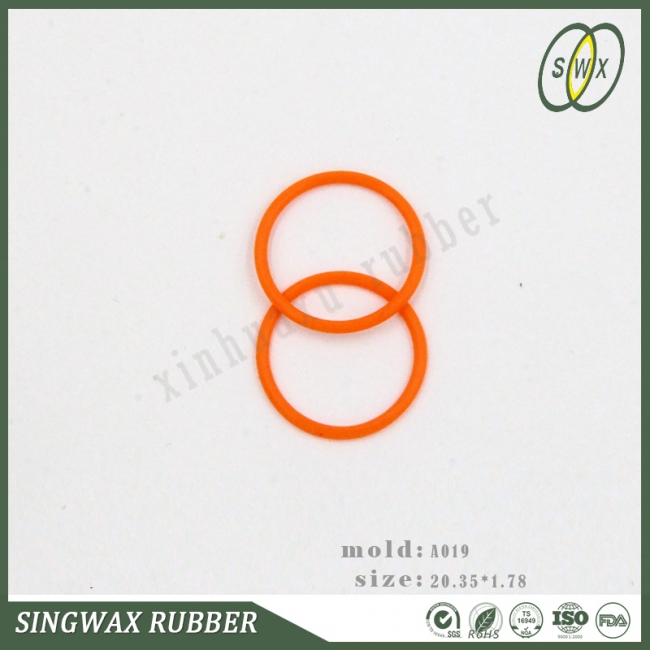Swelling and aging hydraulic seal